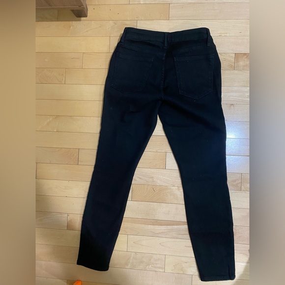 Gap maternity jeans (never worn). Size 28 Short - Picture 4 of 5